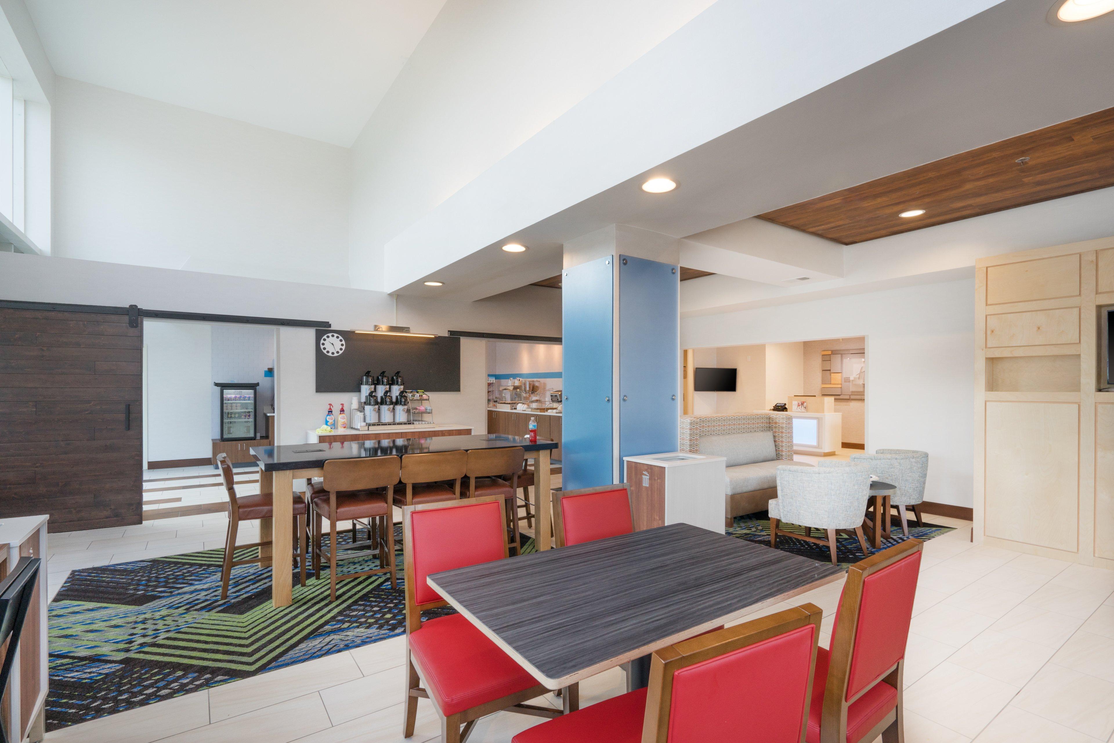 Holiday Inn Express Hotel & Suites Frankfort By Ihg Экстерьер фото