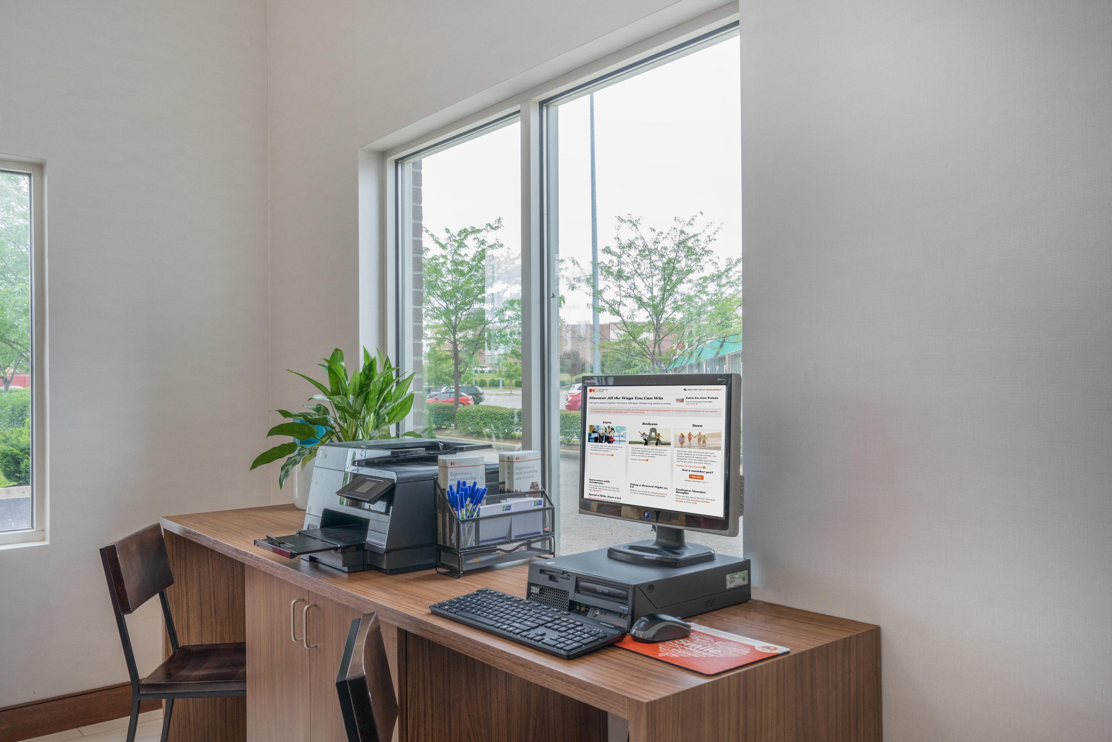 Holiday Inn Express Hotel & Suites Frankfort By Ihg Экстерьер фото