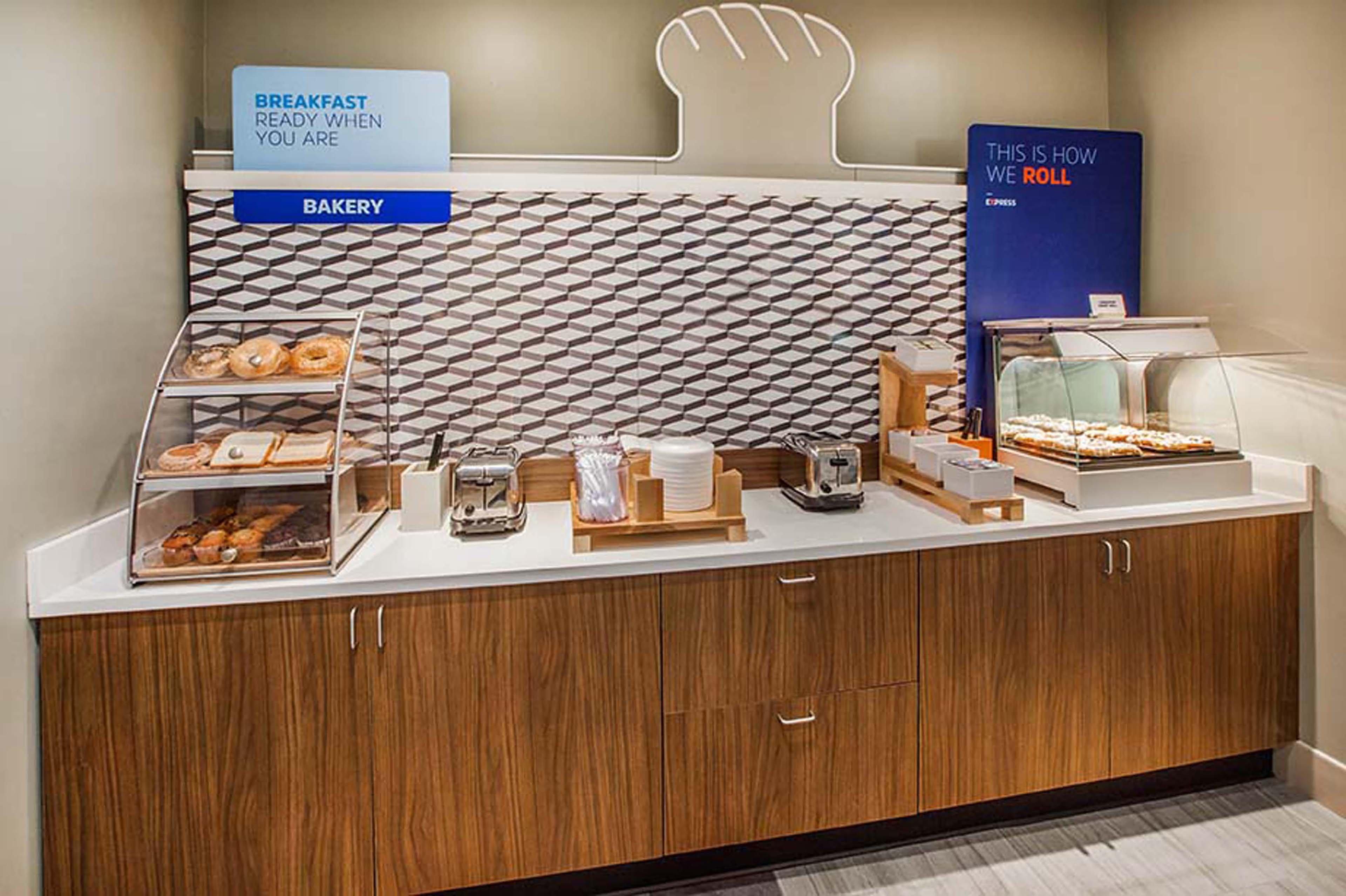 Holiday Inn Express Hotel & Suites Frankfort By Ihg Экстерьер фото