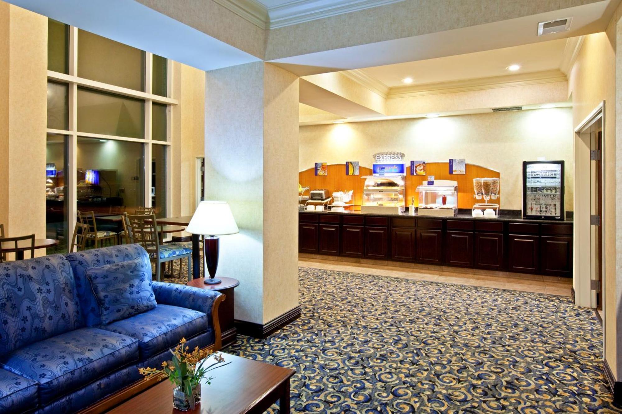 Holiday Inn Express Hotel & Suites Frankfort By Ihg Экстерьер фото