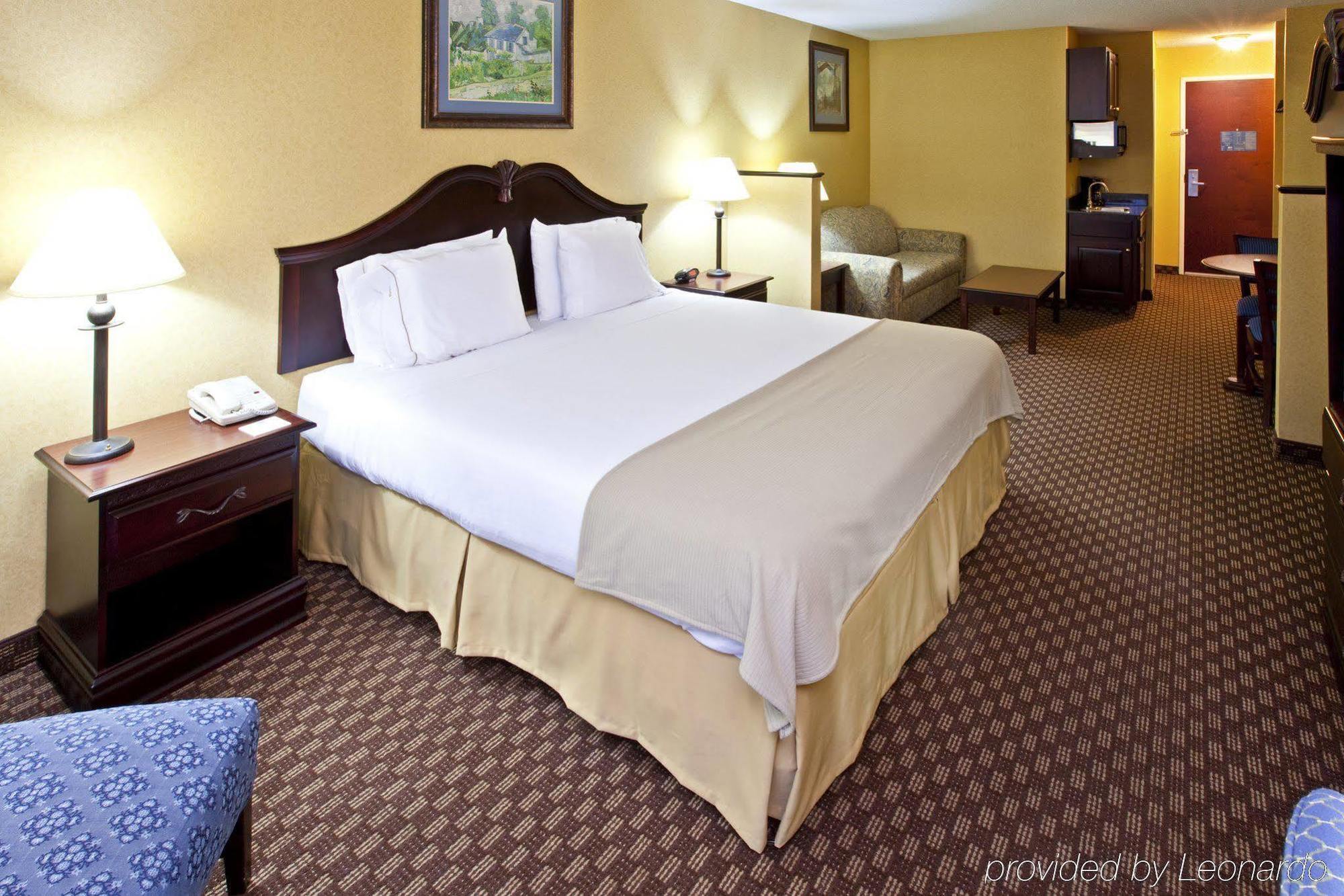 Holiday Inn Express Hotel & Suites Frankfort By Ihg Номер фото